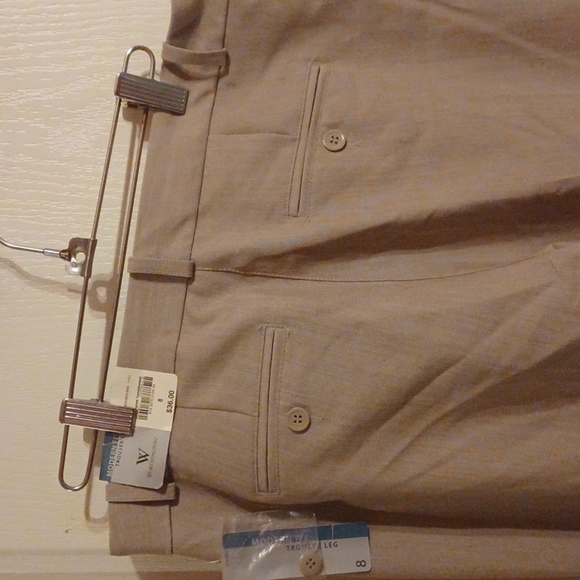 Worthington tan wide leg trousers. Front pockets and fuax back back pockets. - Picture 2 of 4